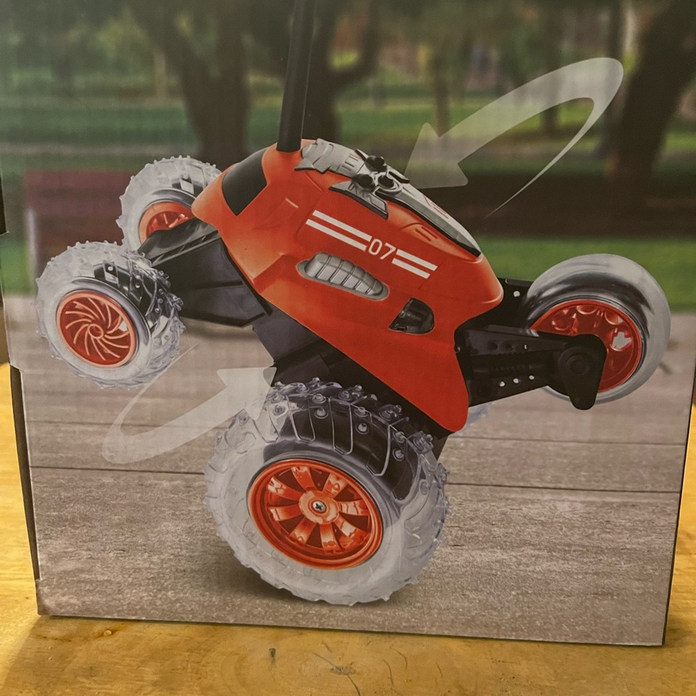 Thunder Tumbler Rally Car Toy